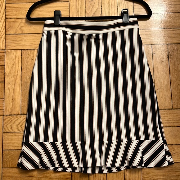 Ann Taylor Dresses & Skirts - Ann Taylor Ruffle Hem Pencil Skirt - NWT!